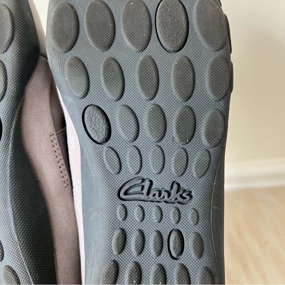 Clarks® Haley Park Grey Suede
Comfort Loafers Size 8 Women’s - Picture 13 of 16